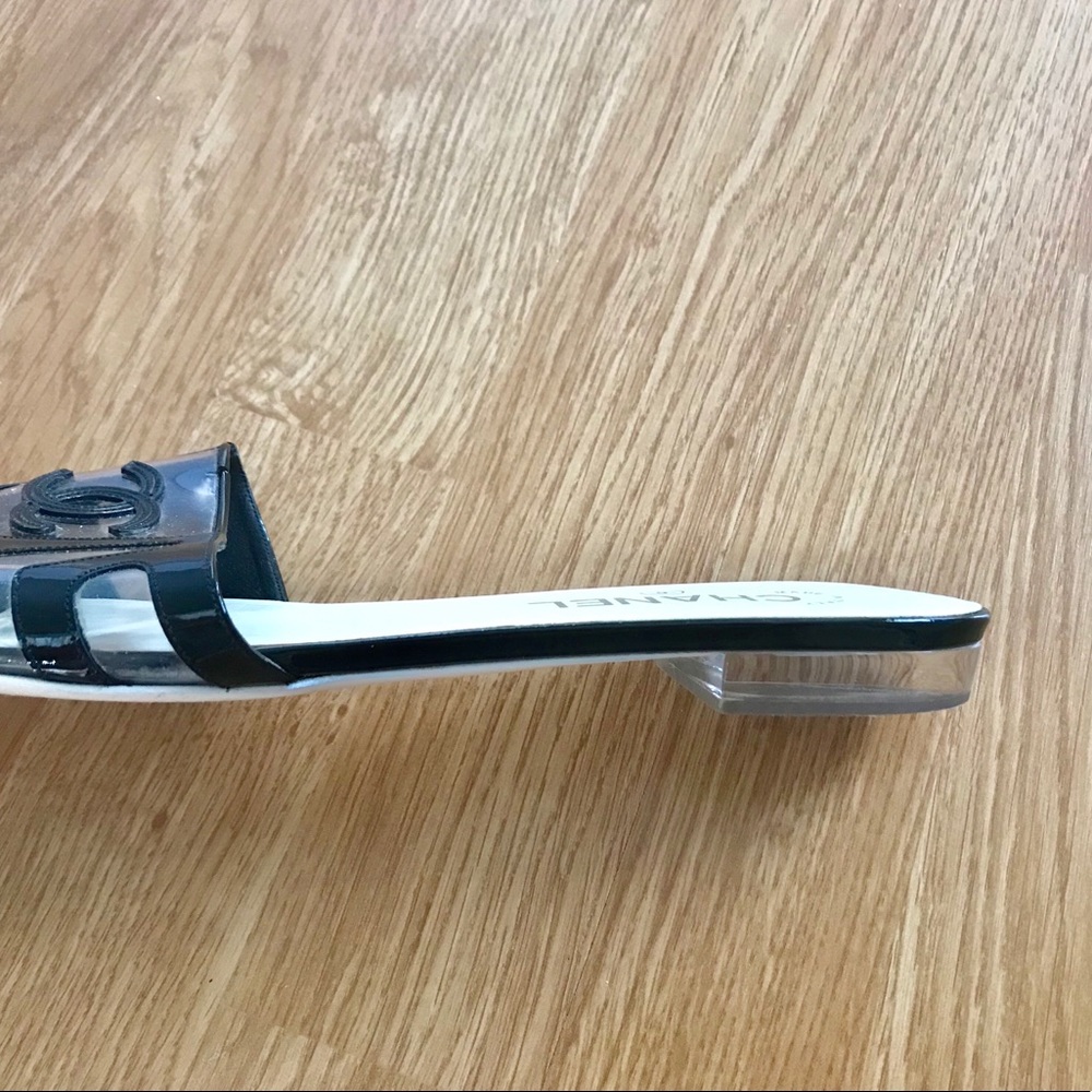 🛑SOLD🛑Authentic Chanel Slides - Picture 3 of 8